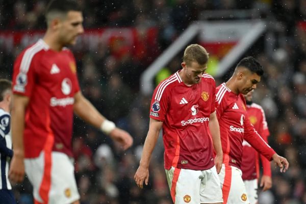 آلن پاردیو منچستریونایتد در فصل آینده هم در خطر سقوط قرار دارد