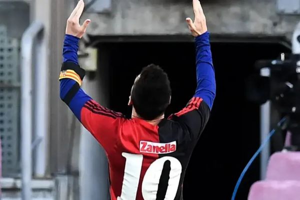 امیدواری رییس فدراسیون فوتبال آرژانتین به بازگشت مسی به این کشور