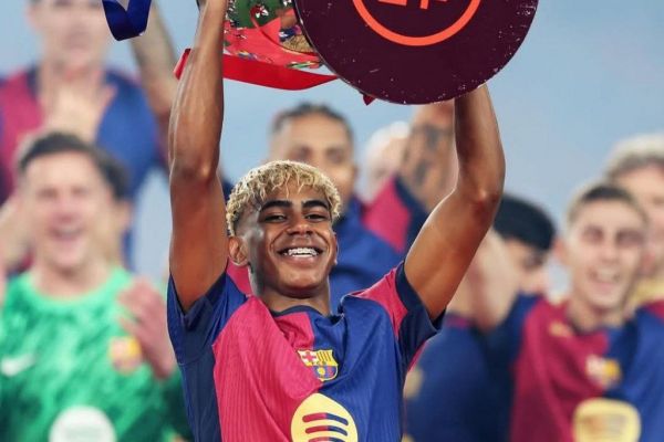 لامین یامال با تمدید قرارداد وارث شماره ۱۰ افسانهای بارسا میشود