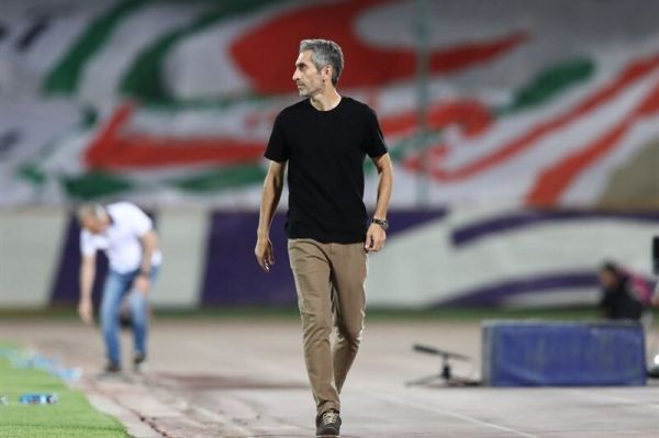  پیشکسوتان استقلال علیه جباری؛ اکبرپور  او در زمان بازی هم بی‌ادب بود