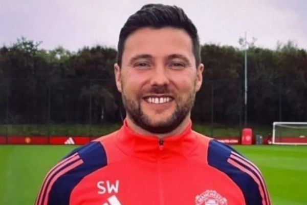  مربی منچستریونایتد به لیورپول می‌پیوندد