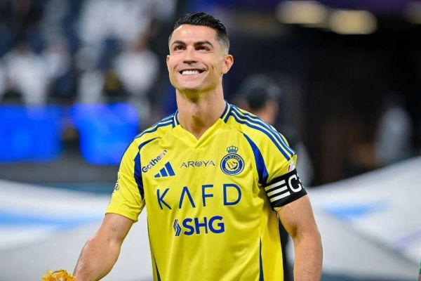 انتخاب رونالدو به عنوان بهترین بازیکن فصل لیگ عربستان عکس