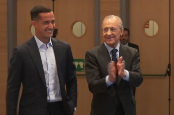 مراسم خداحافظی لوکاس از رئال مادرید عکس