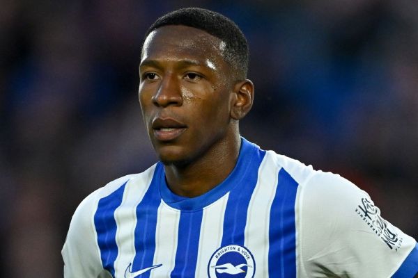  میلان به دنبال ربودن هدف نقل و انتقالاتی منچستریونایتد