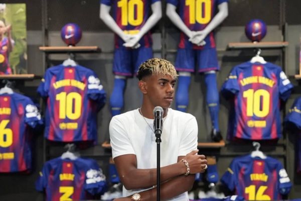 درآمد عجیب و غریب بارسلونا از فروش پیراهنهای شماره ۱۰ یامال