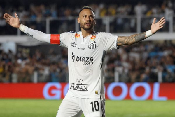 مقایسه عملکرد نیمار در سانتوس و الهلال عربستان