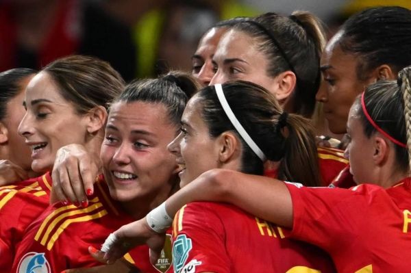  صعود زنان اسپانیا به نیمه‌نهایی؛ میزبان حذف شد