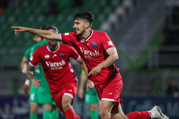  مدافع سابق نساجی در آستانه لژیونر شدن