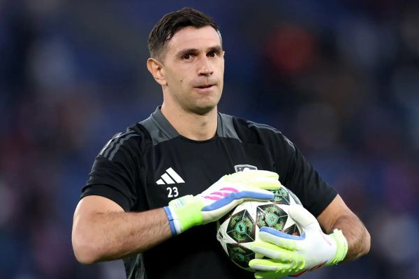 منچستریونایتد برای جانشینی اونانا چه تصمیمی گرفته است