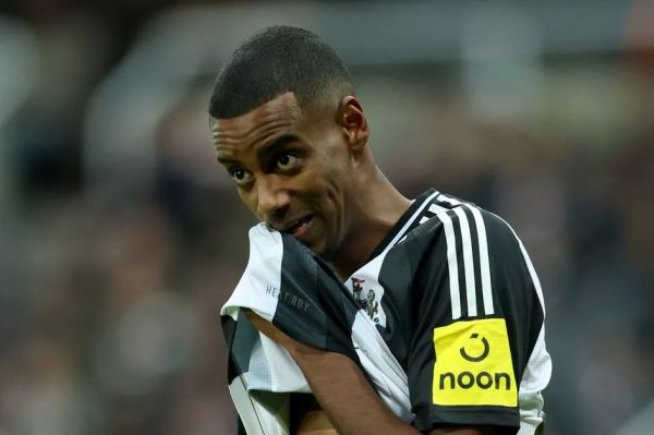  ناراحتی ایساک بابت جلوگیری نیوکاسل از انتقالش به لیورپول