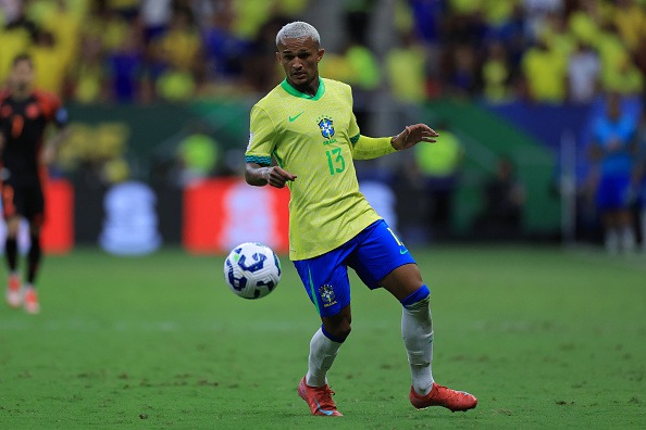 با ایجاد تهدید میلان، رم پیشنهادش برای وسلی را بالا برد