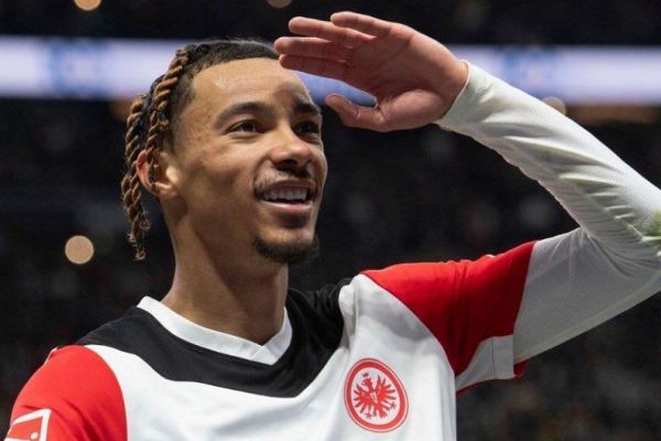  جزئیات پیشنهاد لیورپول برای جذب ستاره فرانکفورت