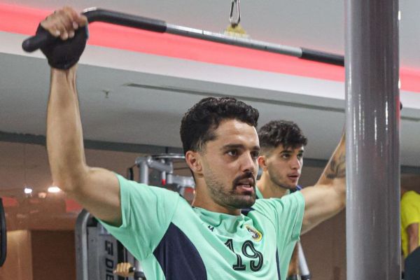  گزارش تصویری  تمرین سپاهان در سالن وزنه