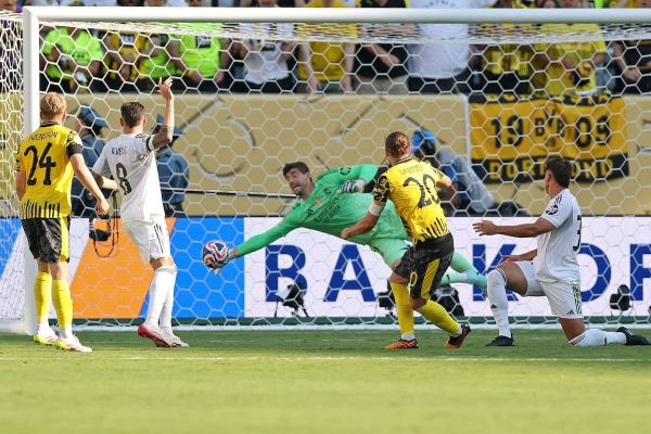 عملکردی که باعث شد رئال مادرید ستاره خود را نگه دارد