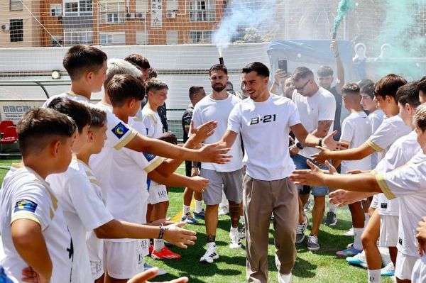 بازیکن رئال مادرید و بازدید از کمپ ویژه فوتبالش