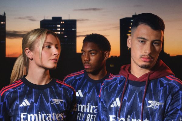  رونمایی رسمی از کیت دوم جدید آرسنال