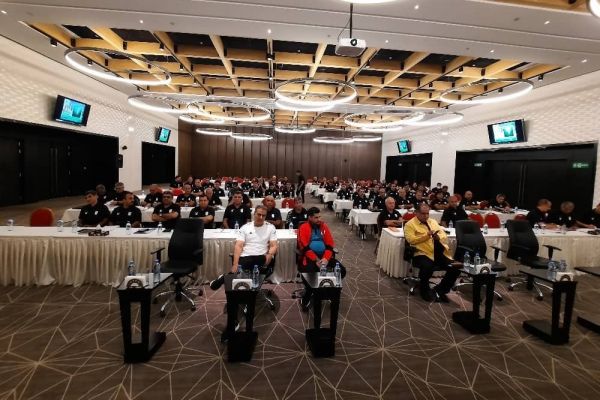  سمینار دانش افزایی داوران قبل از شروع لیگ بیست و پنجم