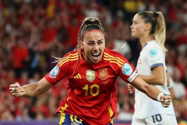  اسپانیا تنها سرگروه حاضر در نیمه‌نهایی زنان اروپا