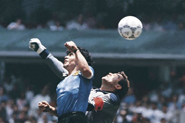  پیراهن کاپیتان انگلیس در بازی معروف دست خدا به حراج گذاشته می‌شود