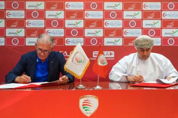  عکس؛ لحظه امضای قرارداد کارلوس کی روش با تیم جدیدش