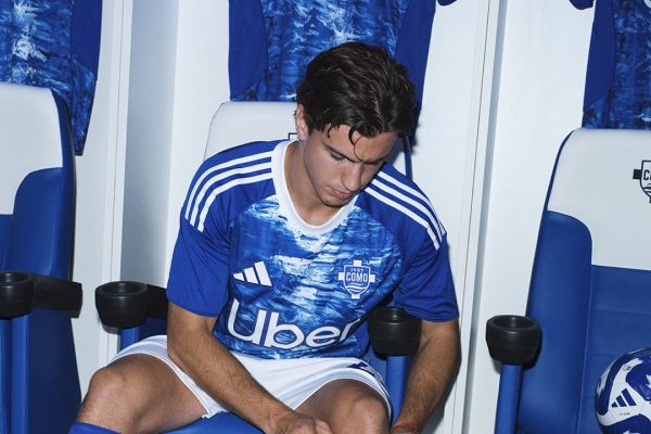  عکس؛ رونمایی از لباس اول تیم فابرگاس برای فصل جدید