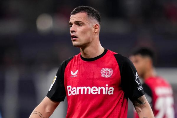 ستاره سابق آرسنال تصمیمش را گرفت؛ بازگشت به لیگ برتر