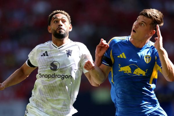 تولد دومین فرزند ستاره برزیلی منچستریونایتد پیش از سفر به آمریکا