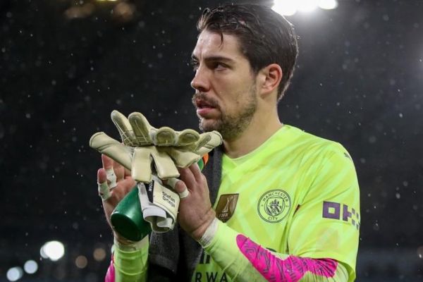  برنلی دروازه‌بان آلمانی منچسترسیتی را نمی‌خواهد