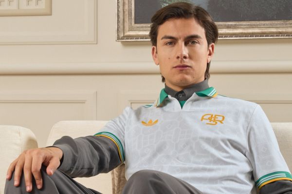  رونمایی رسمی از کیت سوم جدید آ اس رم