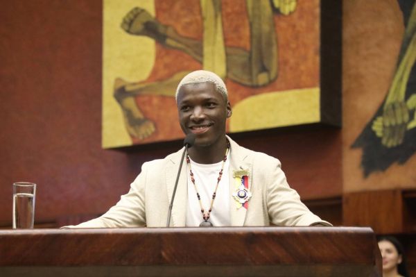  یک جایزه فردی دیگر برای ستاره خط میانی چلسی