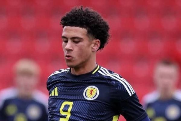  ستاره 15 ساله به منچسترسیتی پیوست