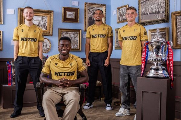 رونمایی رسمی از کیت دوم جدید کریستال پالاس