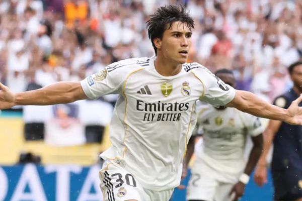 ستاره جوان رئال مادرید نمیخواهد سانتیاگو برنابئو را ترک کند