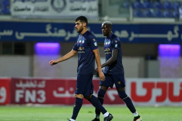 زارع در کنار اندونگ؛ قلب دفاع گلگهر در روسیه میزند