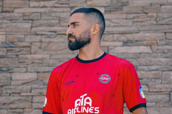 بیاطلاعی عجیب زنوزی نمیداند مهرداد محمدی تراکتوری شده یا نه