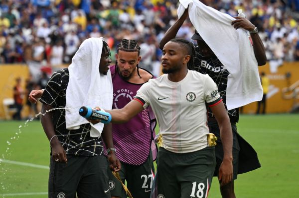 ادعای اتحادیه جهانی بازیکنان فوتبال بازیکنان میترسند اعتراض کنند