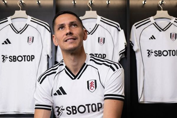 رونمایی رسمی فولام از کیت اول فصل جدید