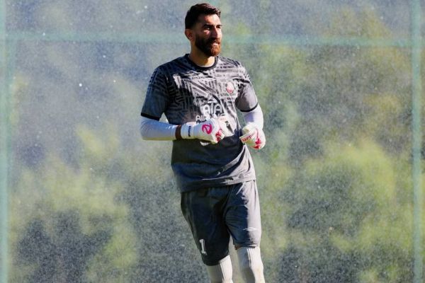  اسم دروازه‌بان جدید آمد؛ دروازه تراکتور قفل شد