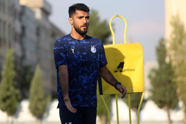 گلایههای شدید نیکنفس با استقلال قرارداد دارم؛ با آینده من بازی کردند