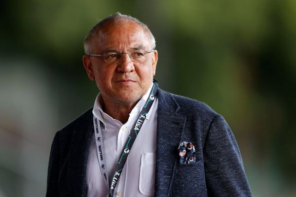 فلیکس ماگات؛ ذهن درخشان خط میانی هامبورگ و مرد آهنین نیمکتها