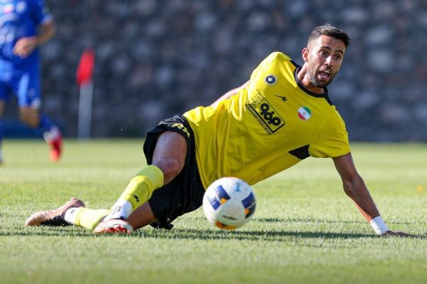 رضاوند خیلی زود به استقلال رسید