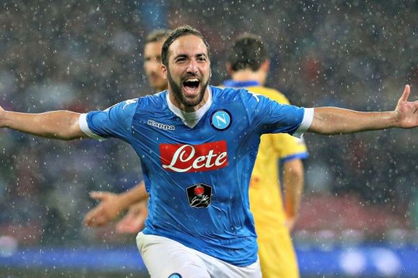  ۱۲ سال از پیوستن گونزالو هیگواین به ناپولی گذشت