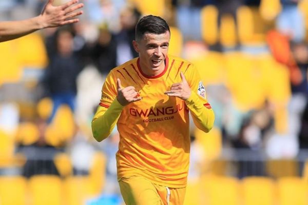  توافق شخصی آسانی با استقلال؛ رضایت‌نامه روی هوا