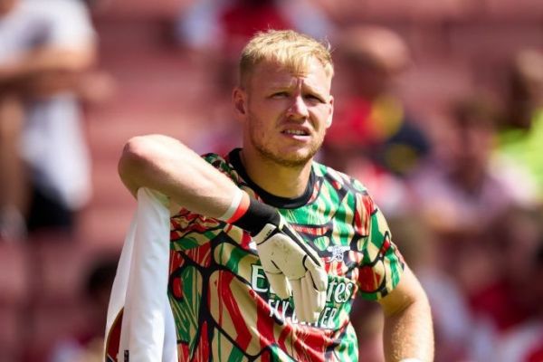 کلاغها مشتری آرون رمزدیل شدند