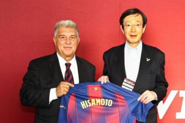  عکس؛ هدیه ویژه‌ای که بارسلونا به شهردار ژاپنی داد