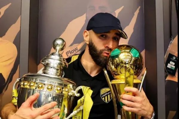 کریم بنزما و رونمایی از عطر مخصوص خود عکس