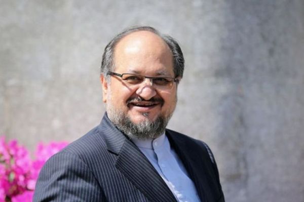 ادعای مجری فوتبال برتر؛ شریعتمداری استعفای جویباری را نپذیرفت ویدیو