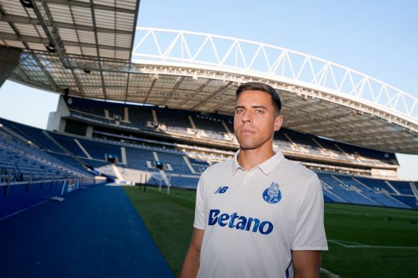  مدافع لهستانی بعد از سال‌ها ساوتهمپتون را ترک کرد