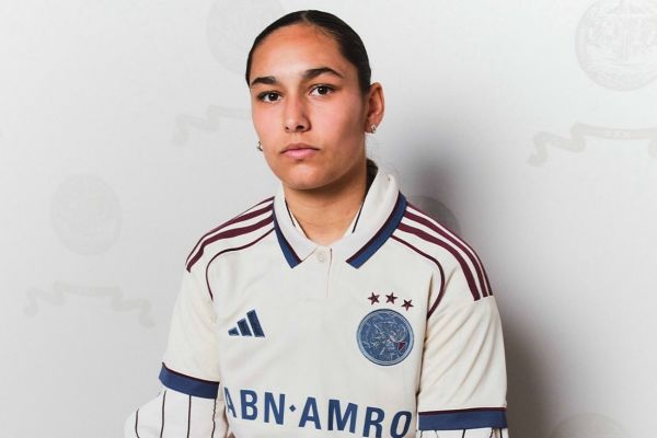 رونمایی رسمی از کیت سوم آژاکس