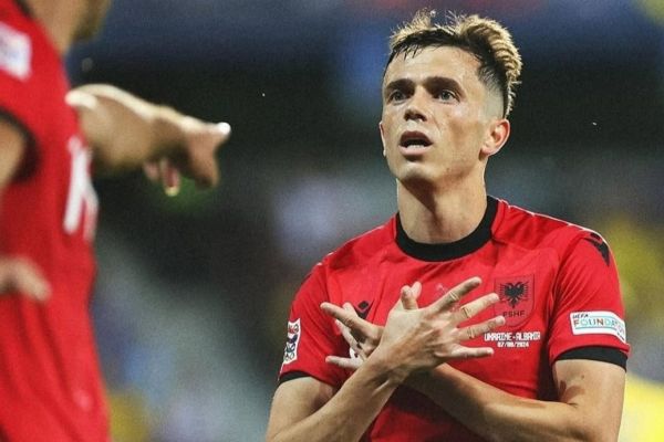  پیروزی تیم آسانی مقابل نیوکاسل  استقلال در انتظار پاسخ وینگر آلبانیایی